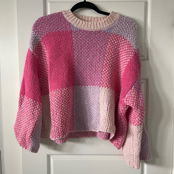 Jessica Simpson Sweaters - Pink patterned sweater